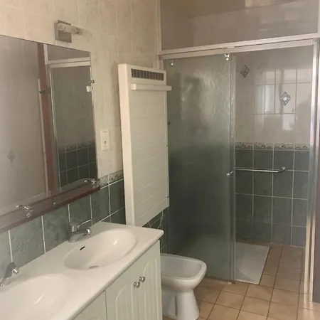 Holiday home Maison 6 Personnes Veranda Et Jardin *