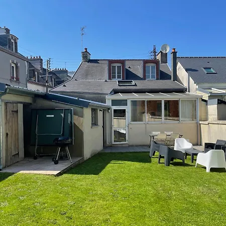 Holiday home Maison 6 Personnes Veranda Et Jardin