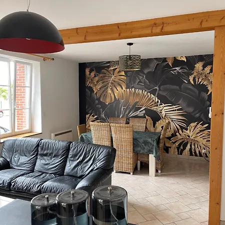 Maison 6 Personnes Veranda Et Jardin Holiday home *